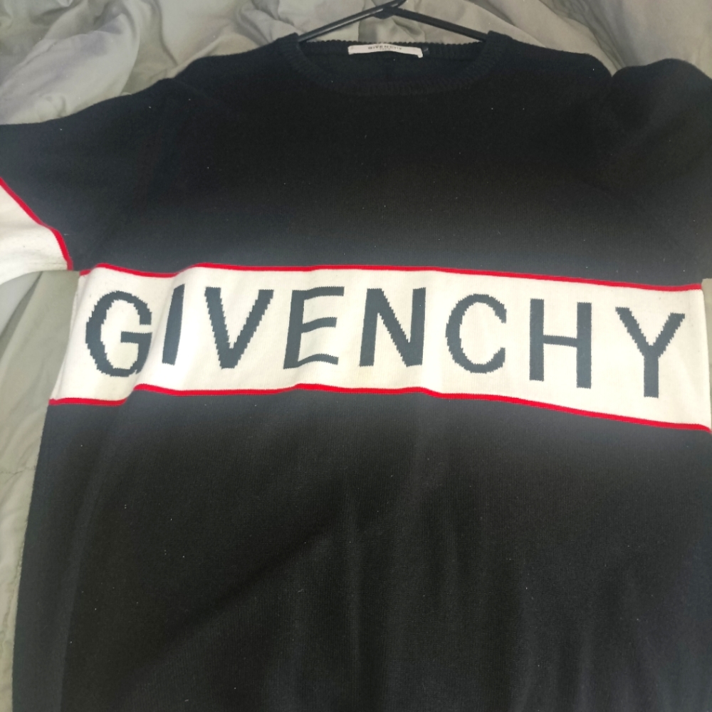 Givenchy Logo Sweater Size: L